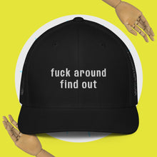 Load image into Gallery viewer, Closed-back trucker cap
