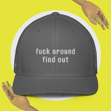 Load image into Gallery viewer, Closed-back trucker cap
